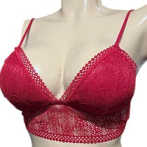 Victoria’s Secret crochet Lace Lightly Lined Wire free long bralette bra Large